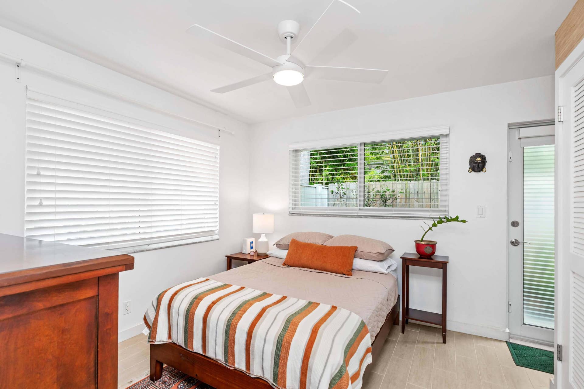 615 NE 10TH Avenue, #101B, Fort Lauderdale, Fort Lauderdale, FL 33304 Bedroom looking in