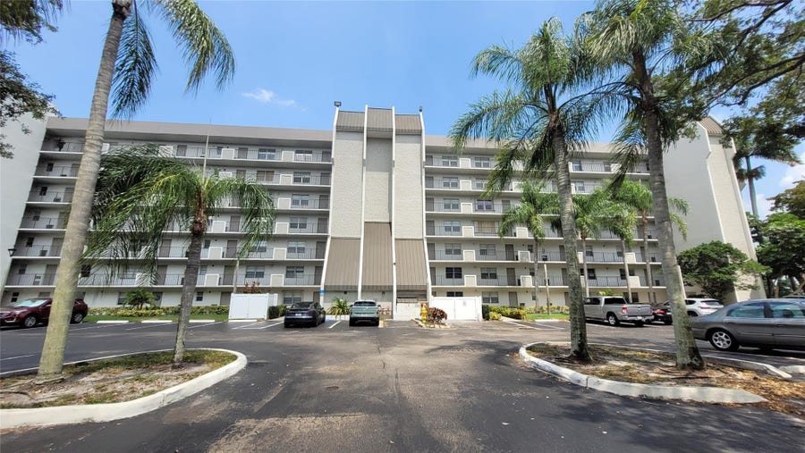 Property photo for 3100 W ROLLING HILLS Circle, #609, Davie, FL