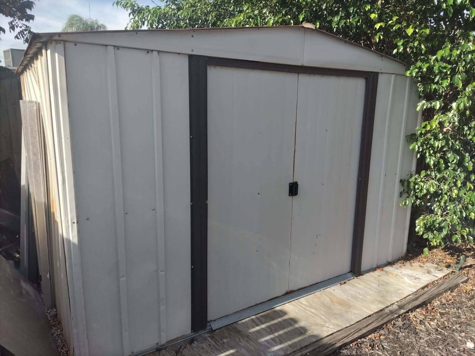 1521 NE 32ND Court, Pompano Beach, FL 33064 shed