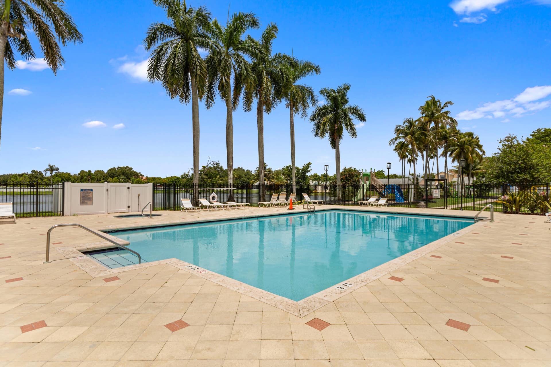4000 SW 72ND Drive, Davie, FL 33314 585A4984