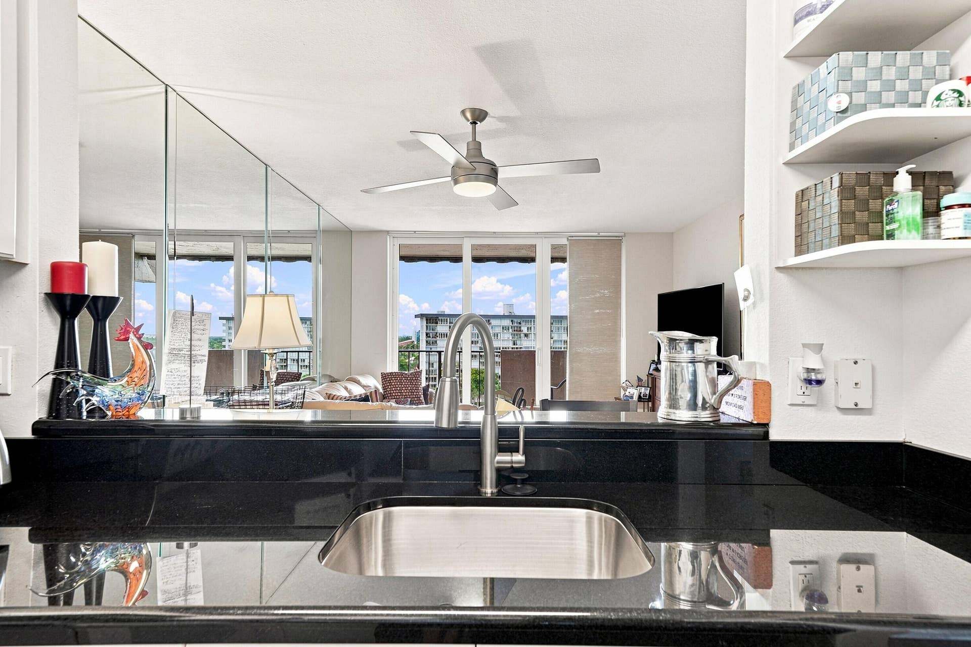 777 S Federal Highway, #RP PH 15, Pompano Beach, FL 33062 11_dsc03571_with_tv