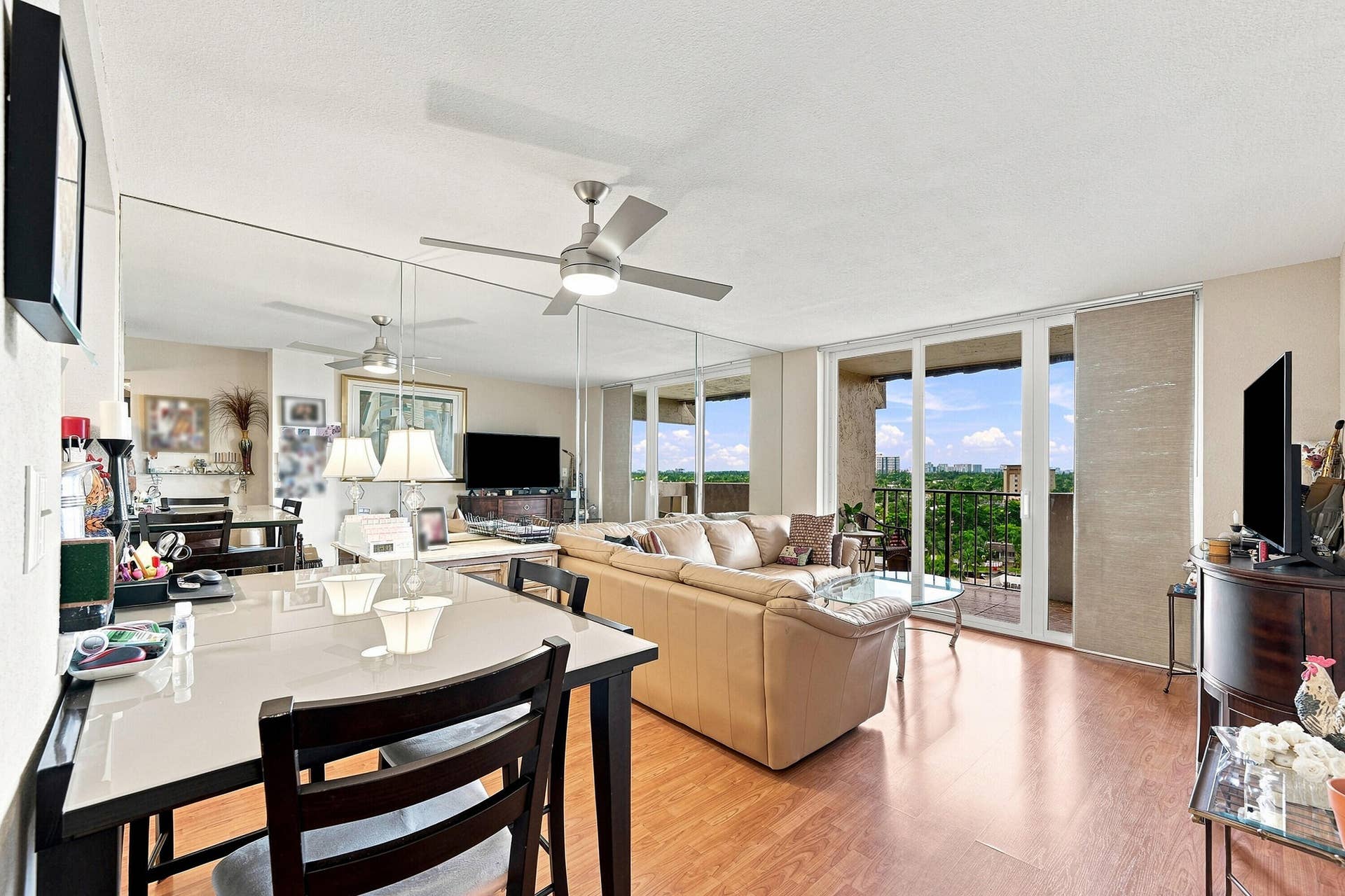 777 S Federal Highway, #RP PH 15, Pompano Beach, FL 33062 09_dsc03576_with_tv