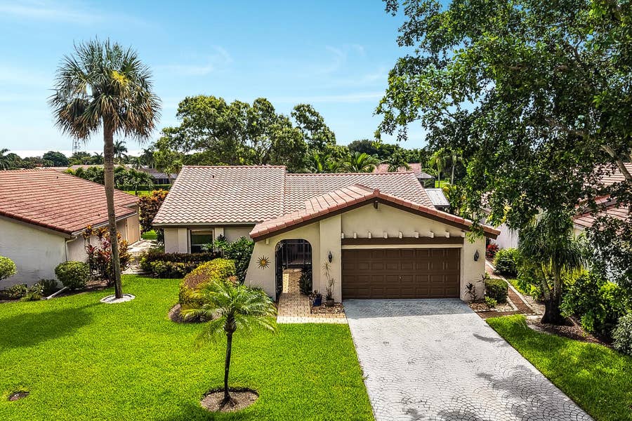 Property photo for 5569 Lakeview Mews Drive, Boynton Beach, FL
