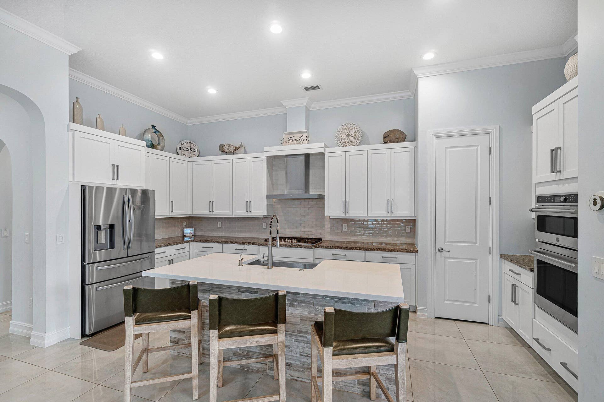 009-8331GrandPrixLane-BoyntonBeach-FL-33
