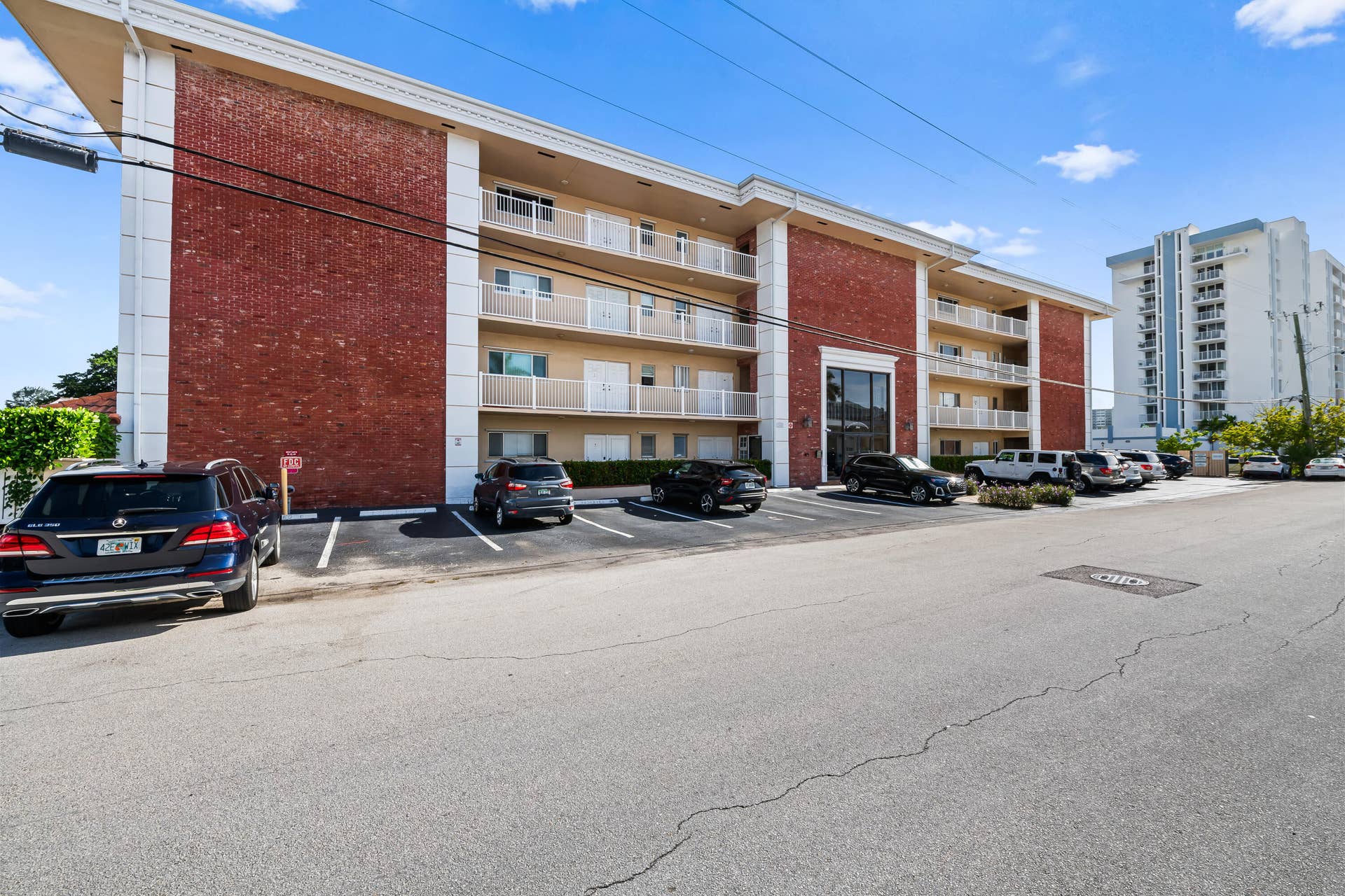 2841 NE 33rd Court, #403, Fort Lauderdale, FL 33306 DSC_7256