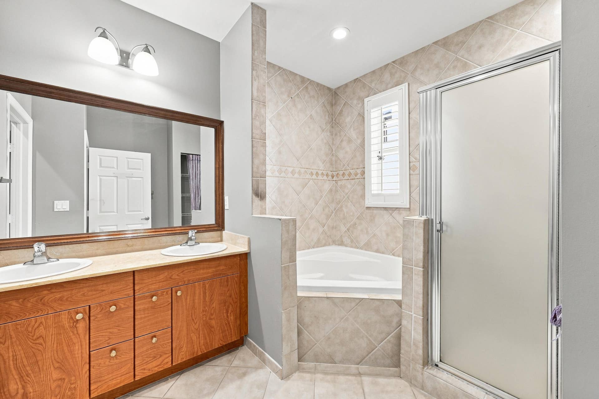 2332 Vintage Drive, Lighthouse Point, FL 33064 Primary Bath