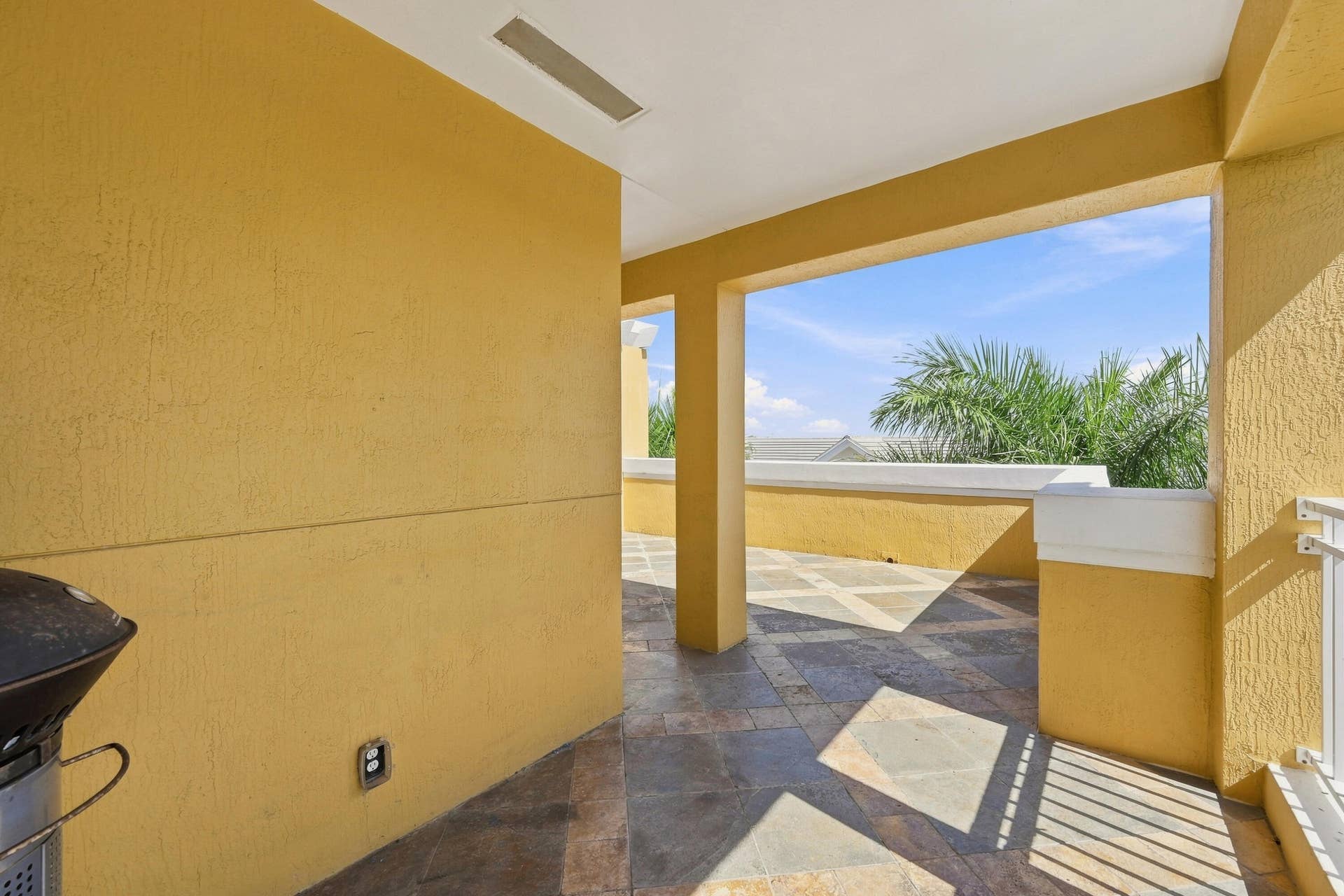 2332 Vintage Drive, Lighthouse Point, FL 33064 Roof Top
