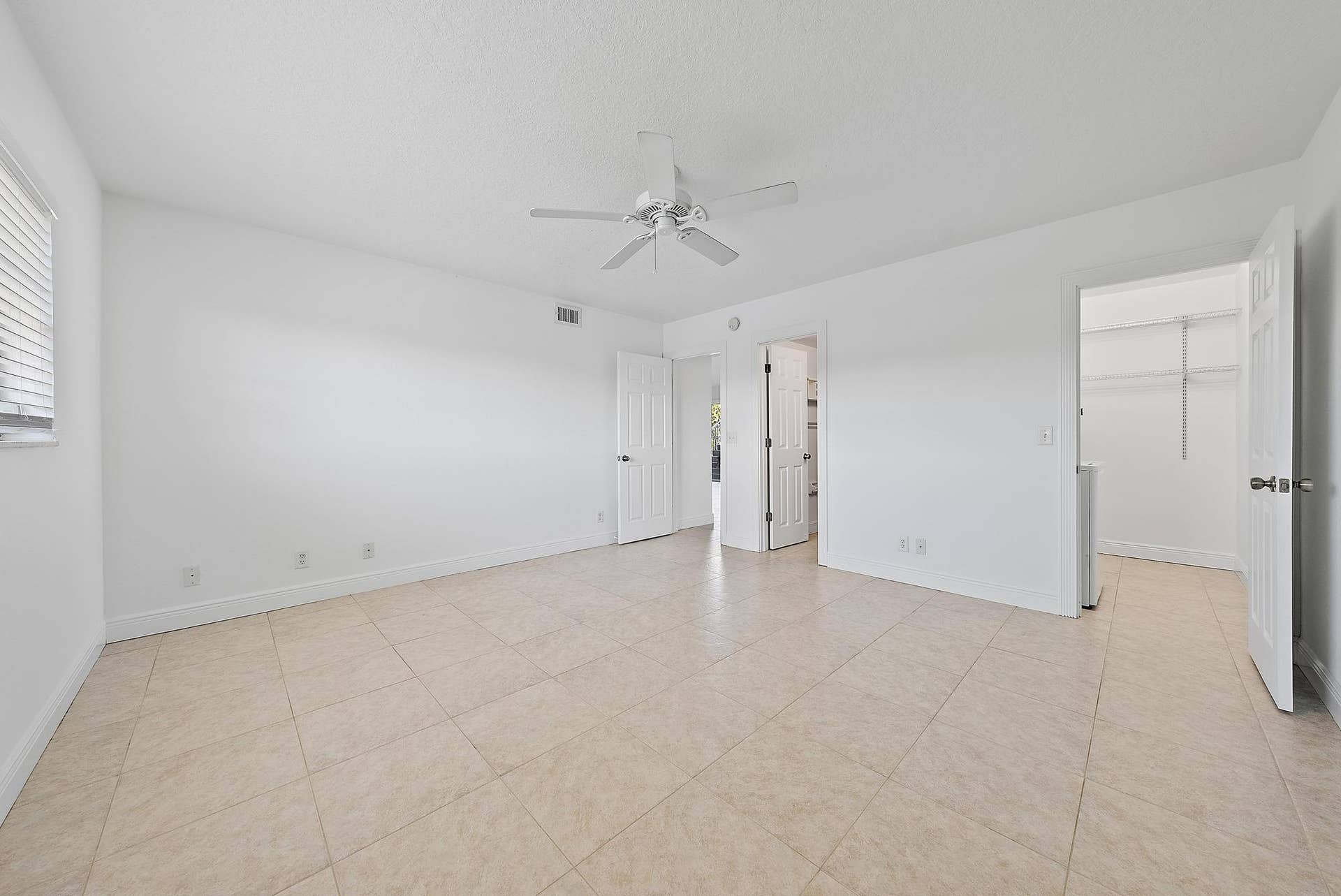 316 Southwind Court, #Apt 107, North Palm Beach, FL 33408 316 Southwind Dr, Unit 107-5