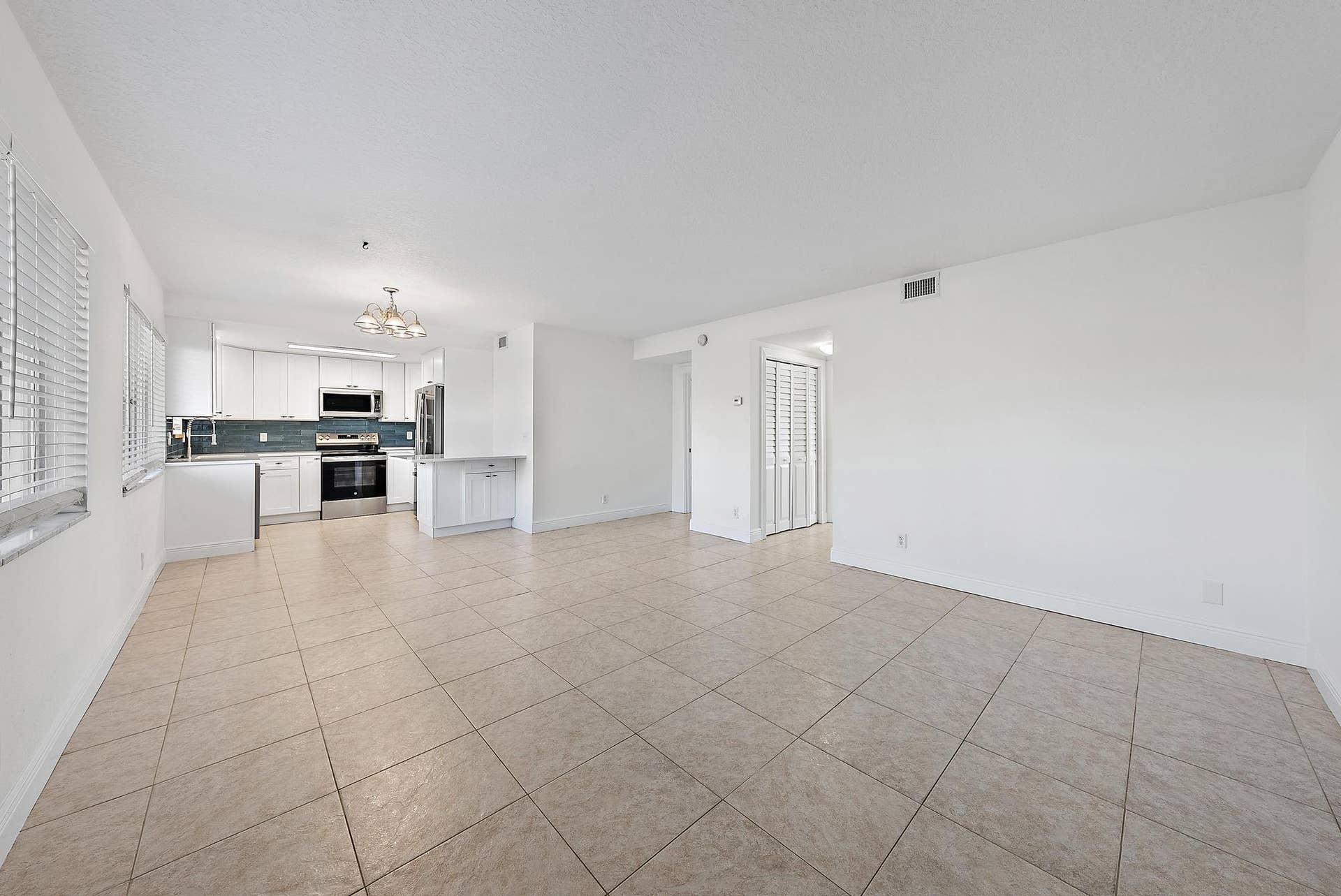 316 Southwind Court, #Apt 107, North Palm Beach, FL 33408 316 Southwind Dr, Unit 107-16
