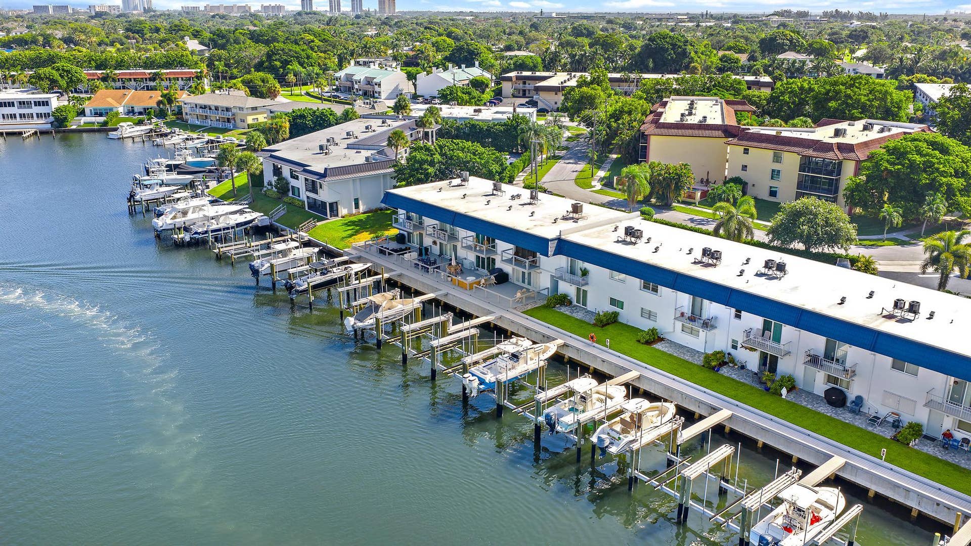 316 Southwind Court, #Apt 107, North Palm Beach, FL 33408 316 Southwind Dr Unit 107-2