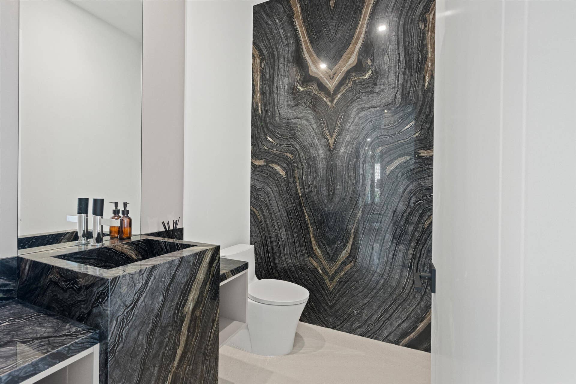 591 Golden Harbour Drive, Boca Raton, FL 33432 Powder room