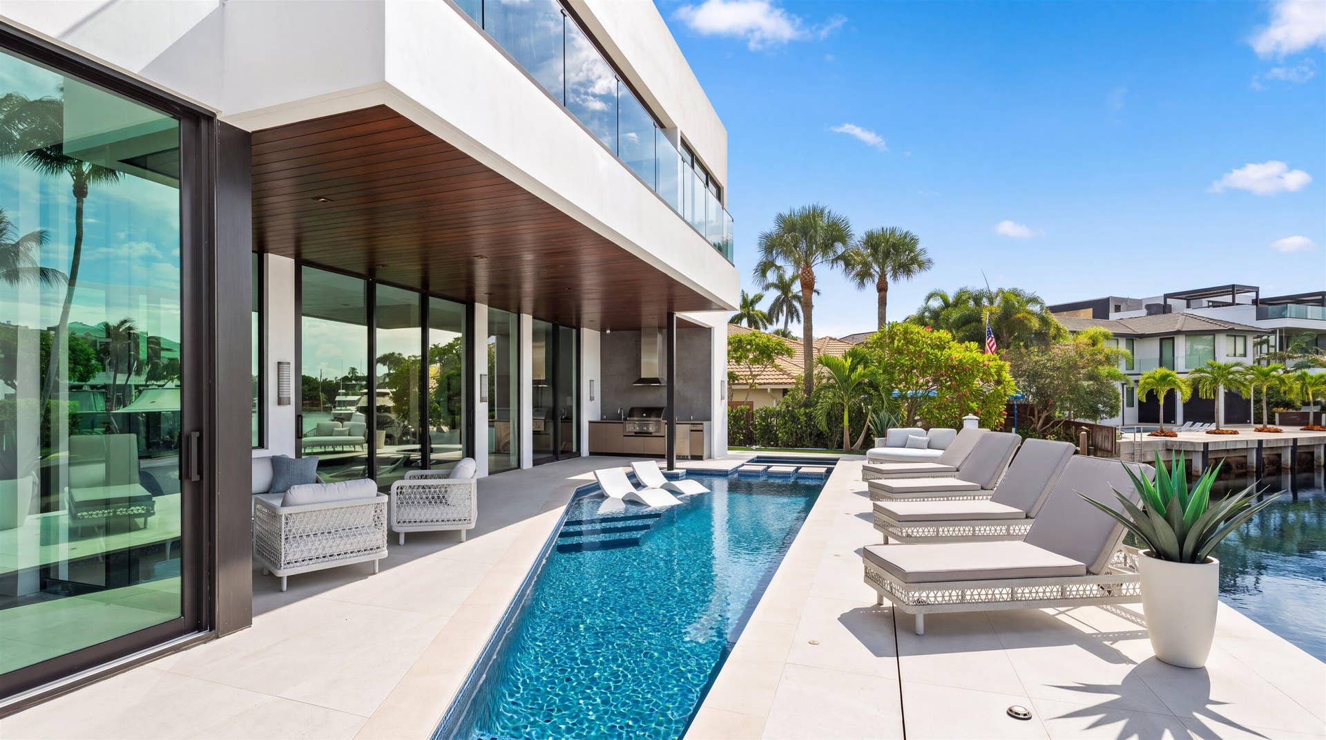 591 Golden Harbour Drive, Boca Raton, FL 33432 5F8C9B96-9003-410B-A2FD-3A7AAF779365