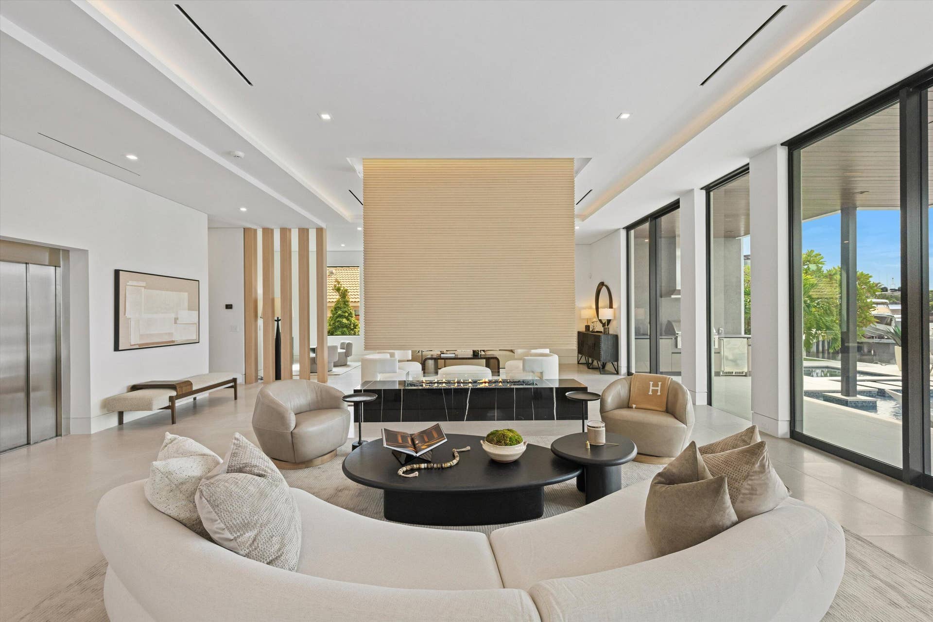591 Golden Harbour Drive, Boca Raton, FL 33432 4A93732F-0001-4EEF-93FD-D641D2CCE407