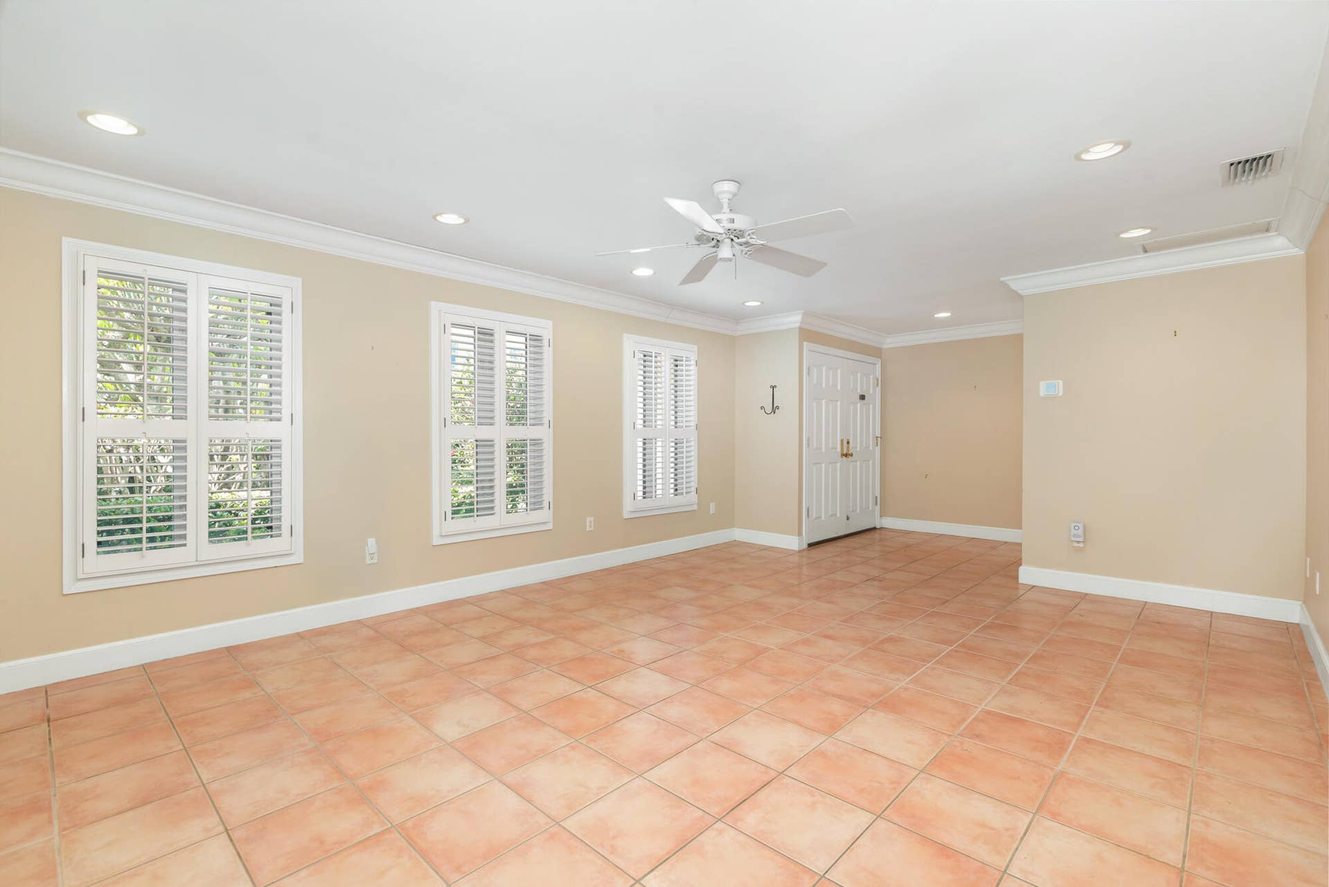245 COLONIAL Lane, Palm Beach, FL 33480 Living Room