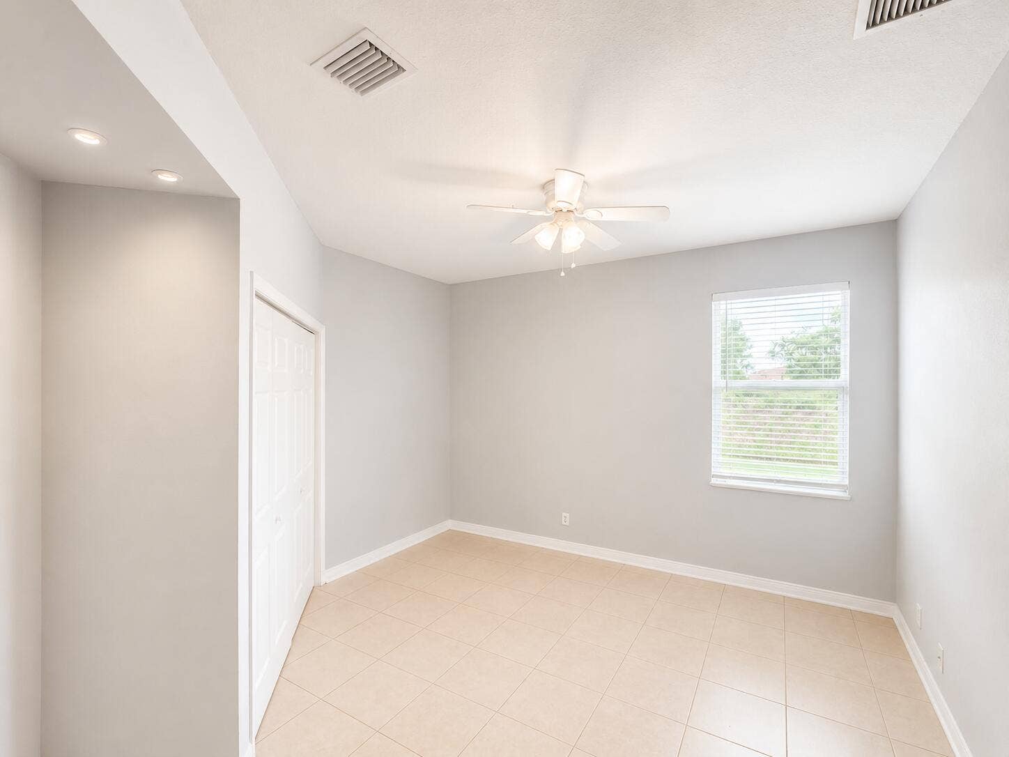 948 SW Jeremko Avenue, Port St Lucie, FL 34953 76d21a69-250b-48f1-8897-981717b54edb