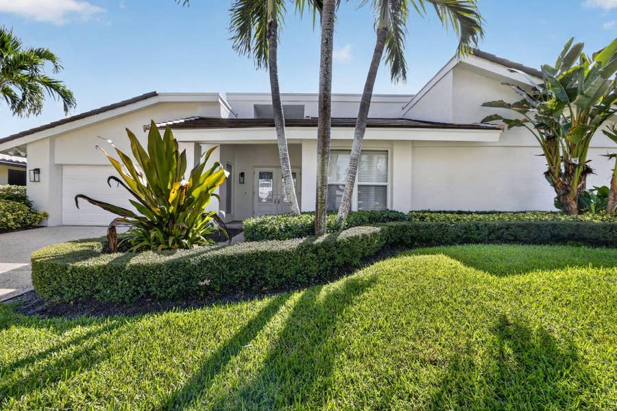 Property photo for 625 LAKEWOODE Circle W, Delray Beach, FL