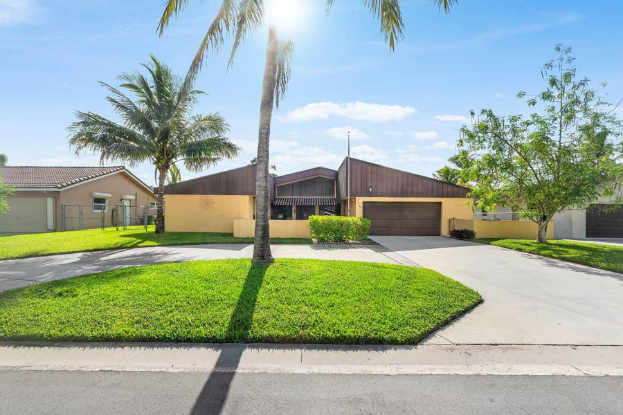Property photo for 168 MEADOWLARK Drive, Royal Palm Beach, FL