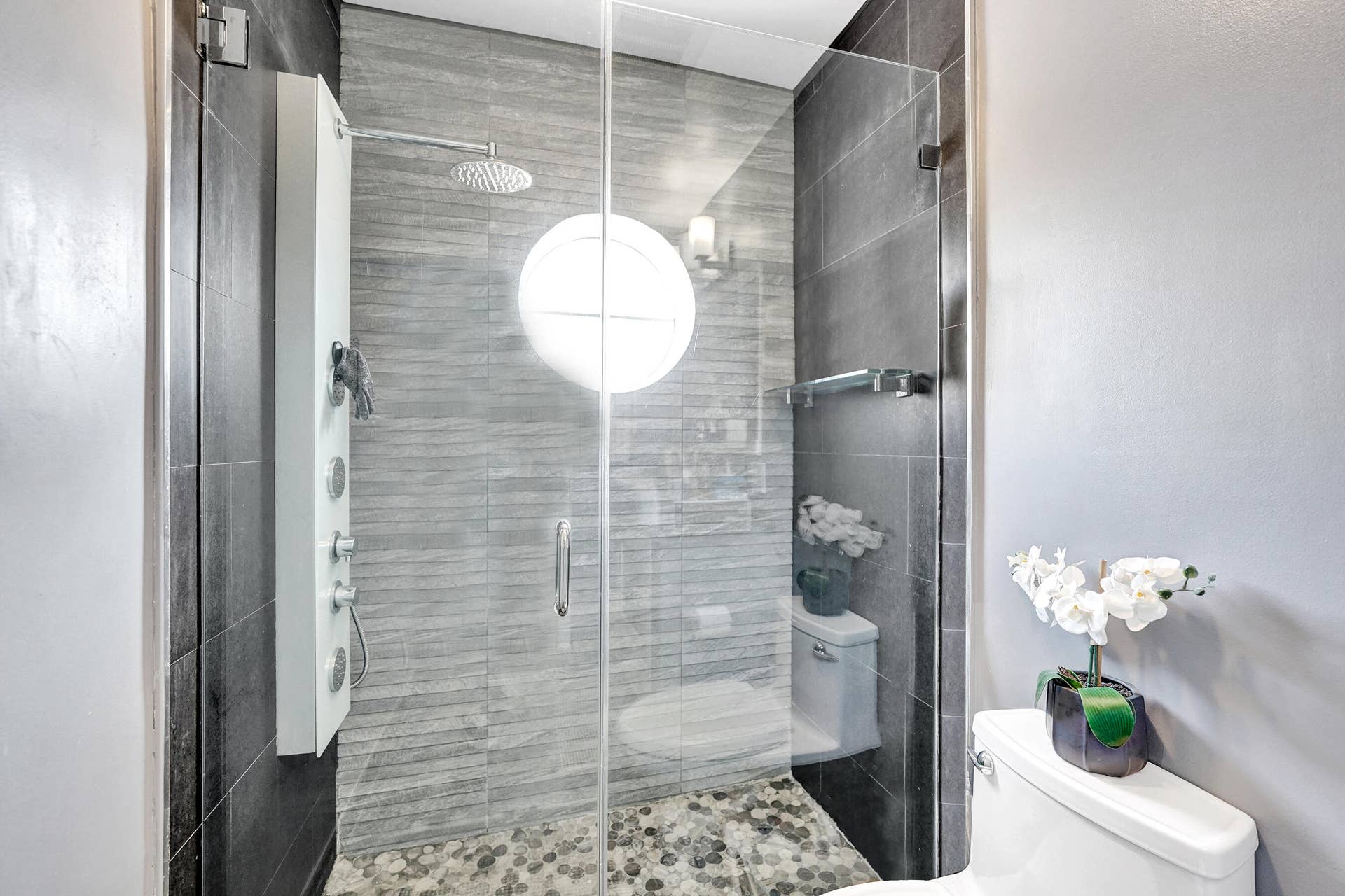 173 Riviera Circle, Weston, FL 33326 Primary bathrom