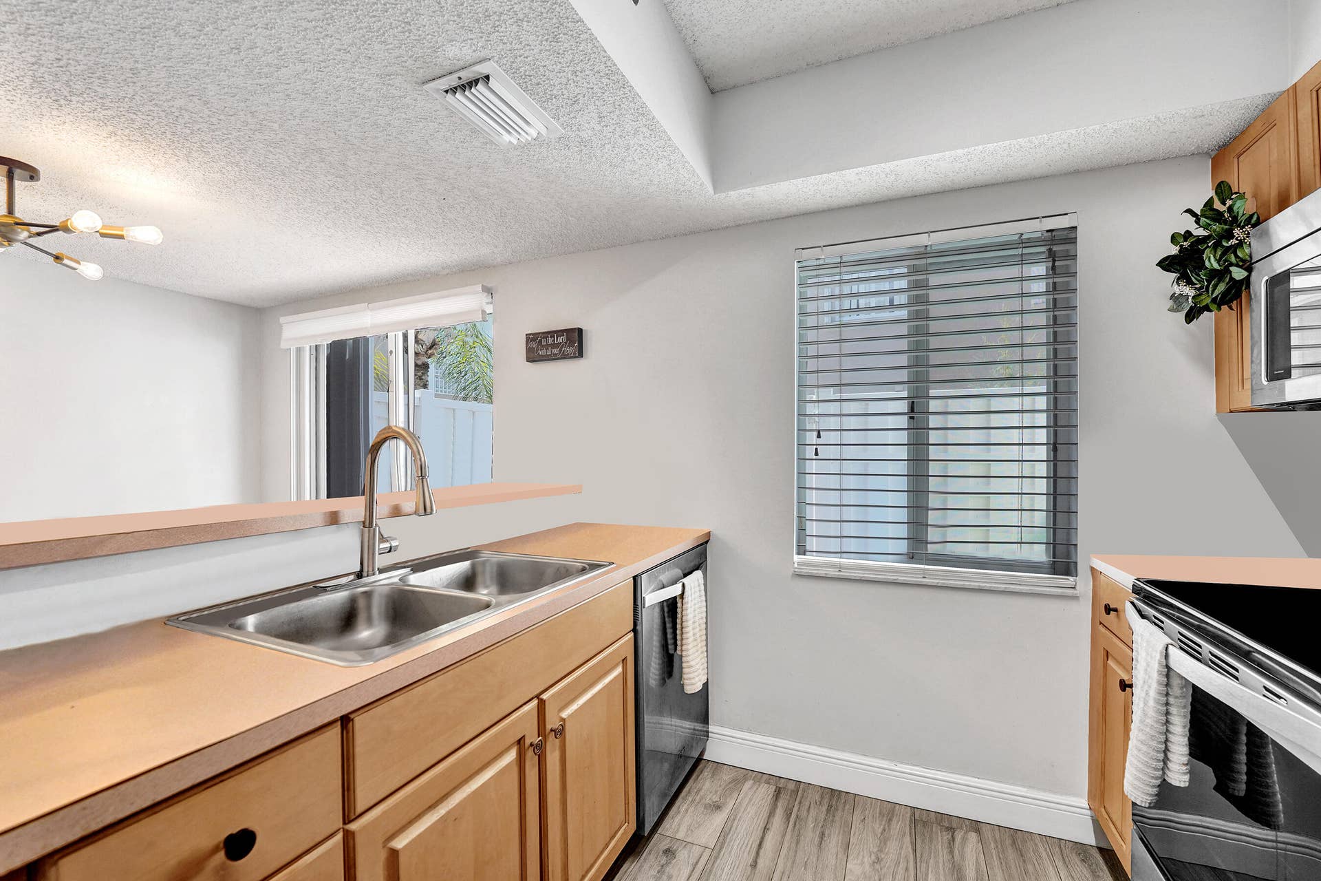 173 Riviera Circle, Weston, FL 33326 Kitchen