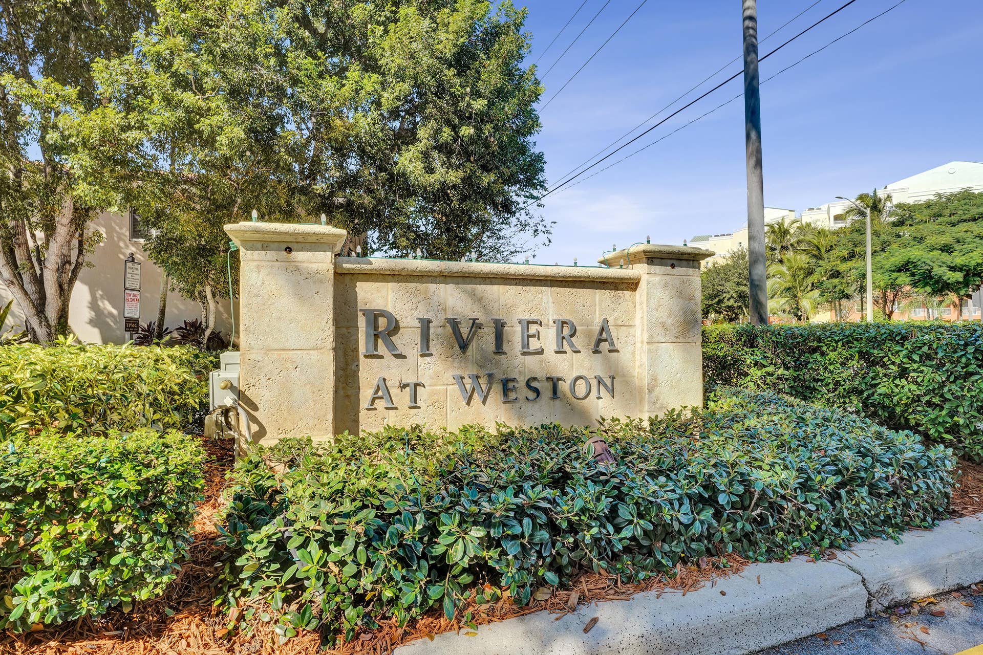 173 Riviera Circle, Weston, FL 33326 Community