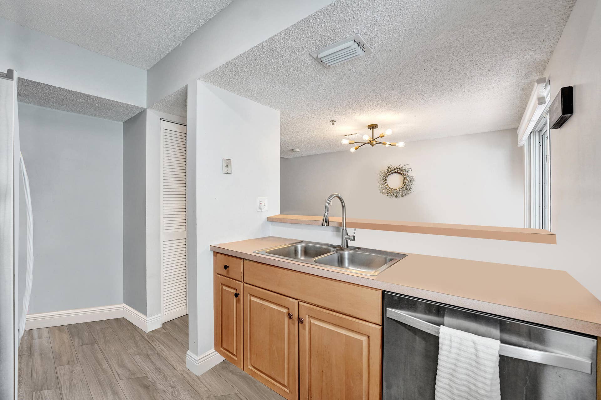 173 Riviera Circle, Weston, FL 33326 Kitchen
