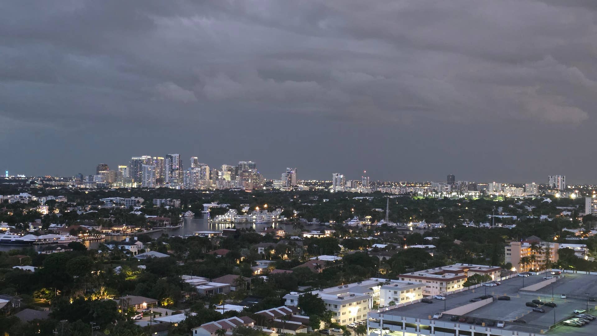 936 Intracoastal Drive, #5B, Fort Lauderdale, FL 33304 city views at dusk