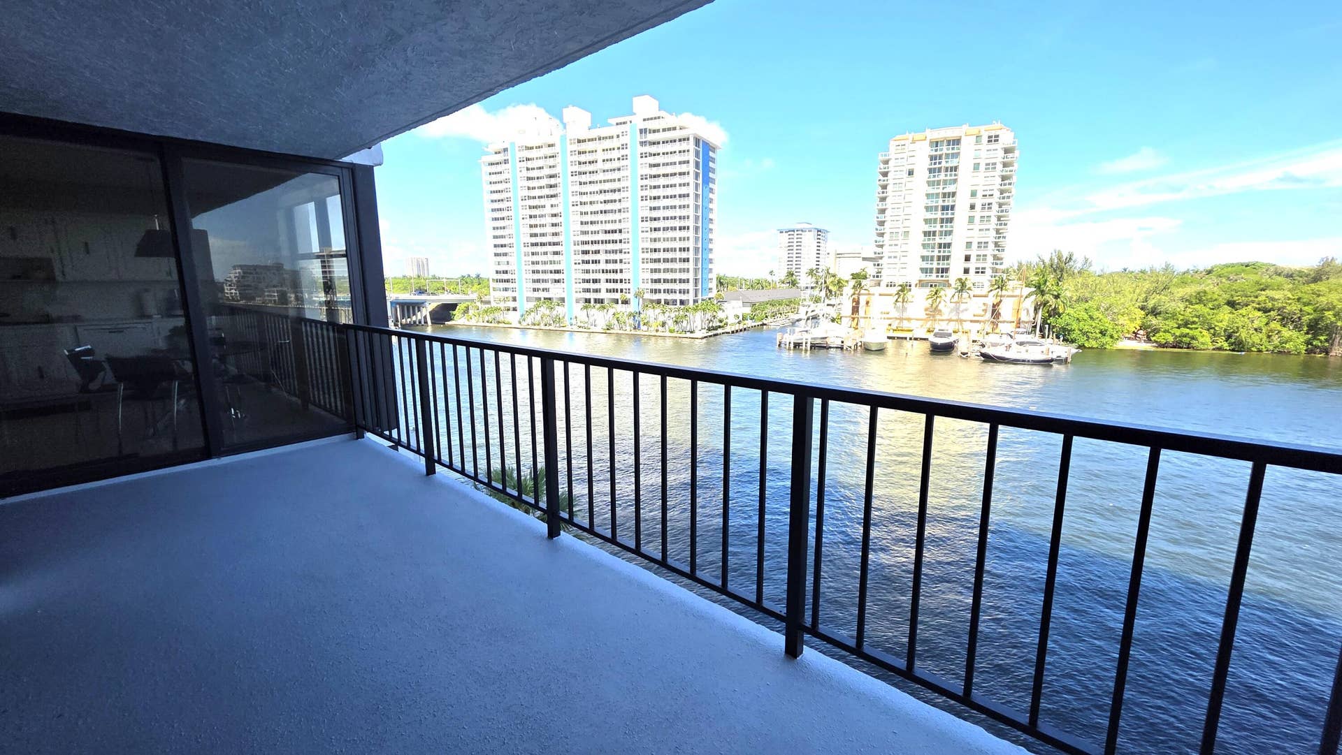 936 Intracoastal Drive, #5B, Fort Lauderdale, FL 33304 afternoon patio view north