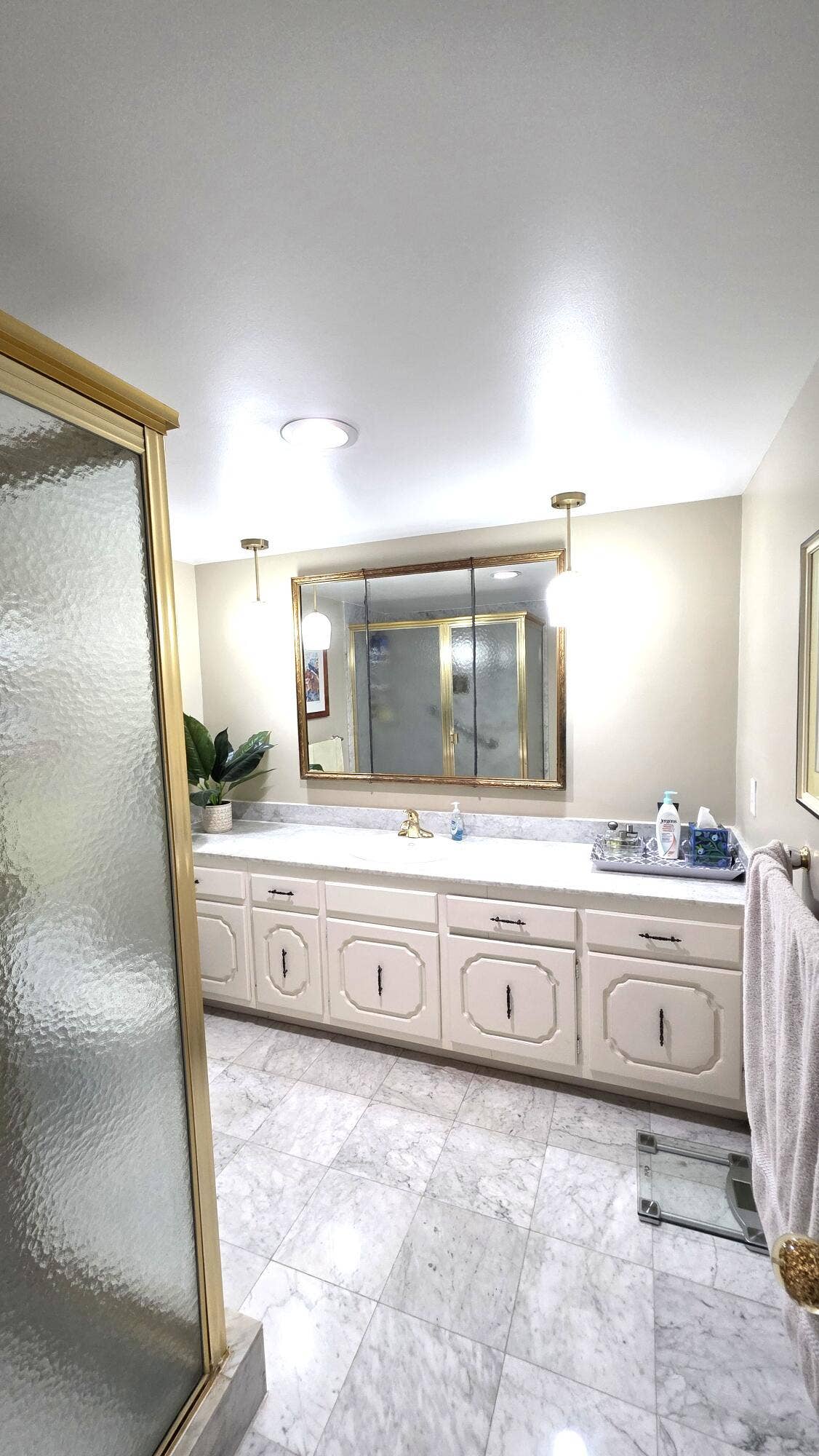 936 Intracoastal Drive, #5B, Fort Lauderdale, FL 33304 Primary bath