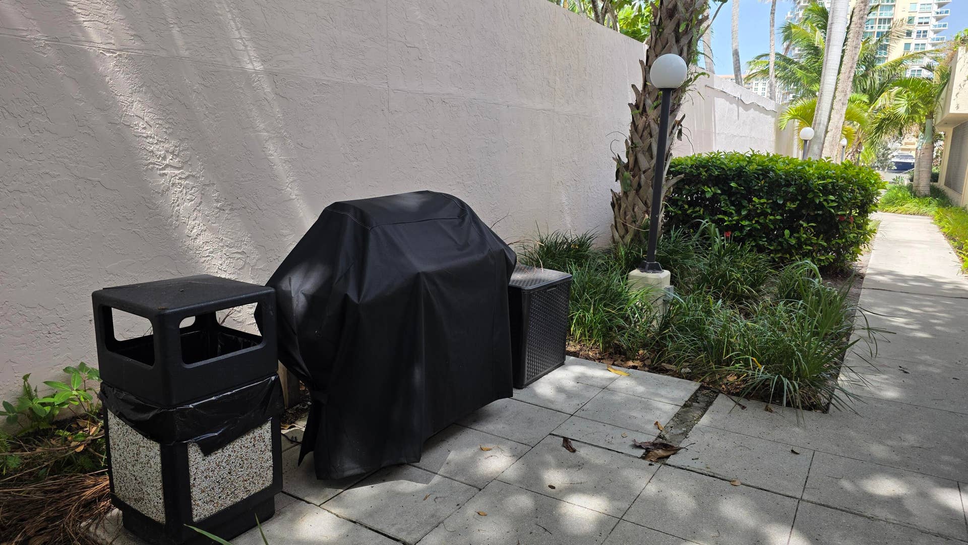 936 Intracoastal Drive, #5B, Fort Lauderdale, FL 33304 barbeque area