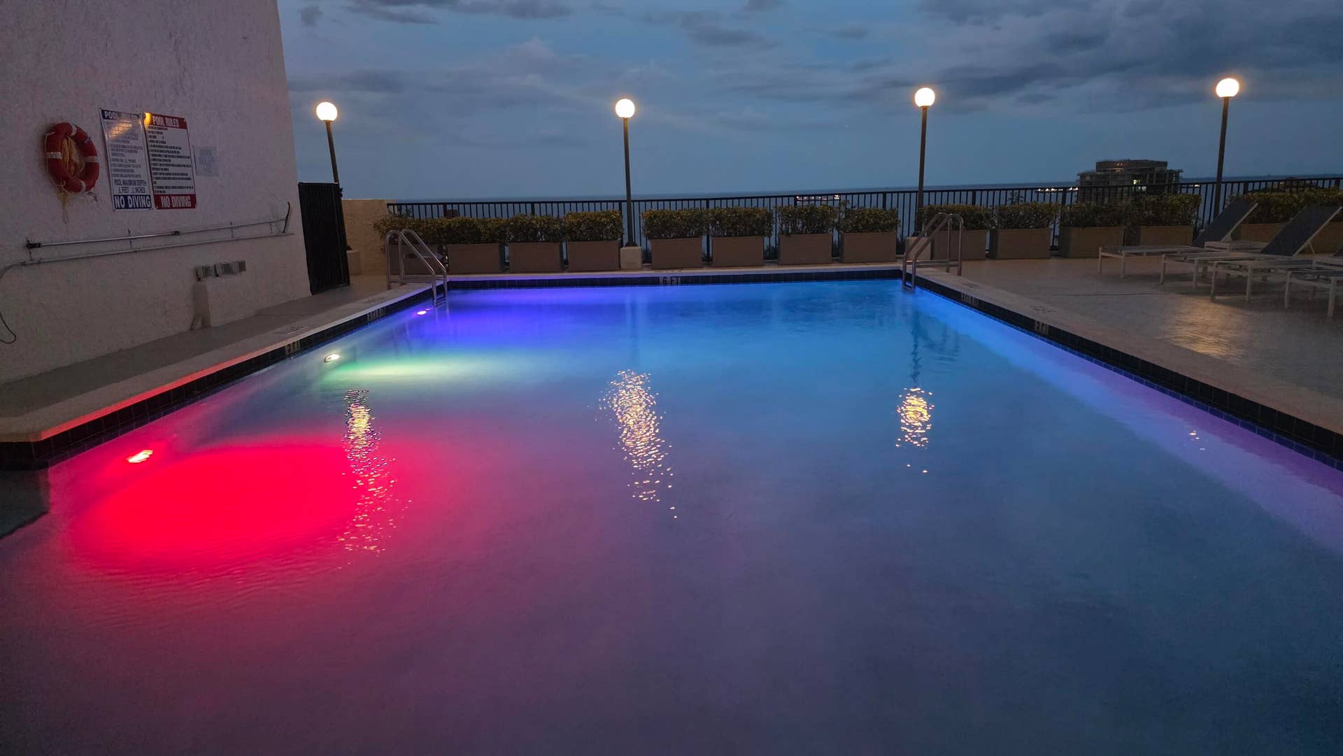 936 Intracoastal Drive, #5B, Fort Lauderdale, FL 33304 Night time at the pool