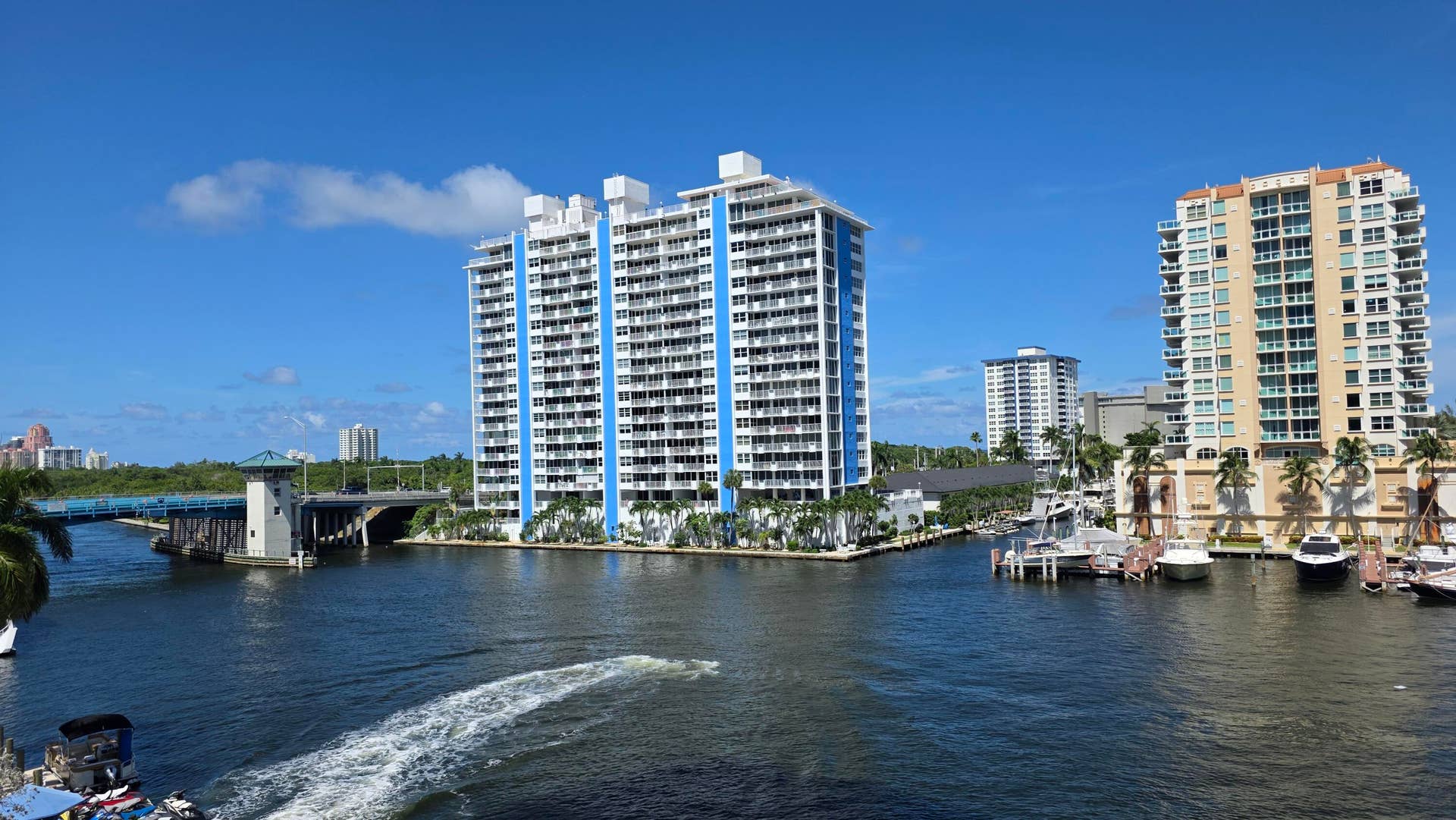 936 Intracoastal Drive, #5B, Fort Lauderdale, FL 33304 Intracoastal view north