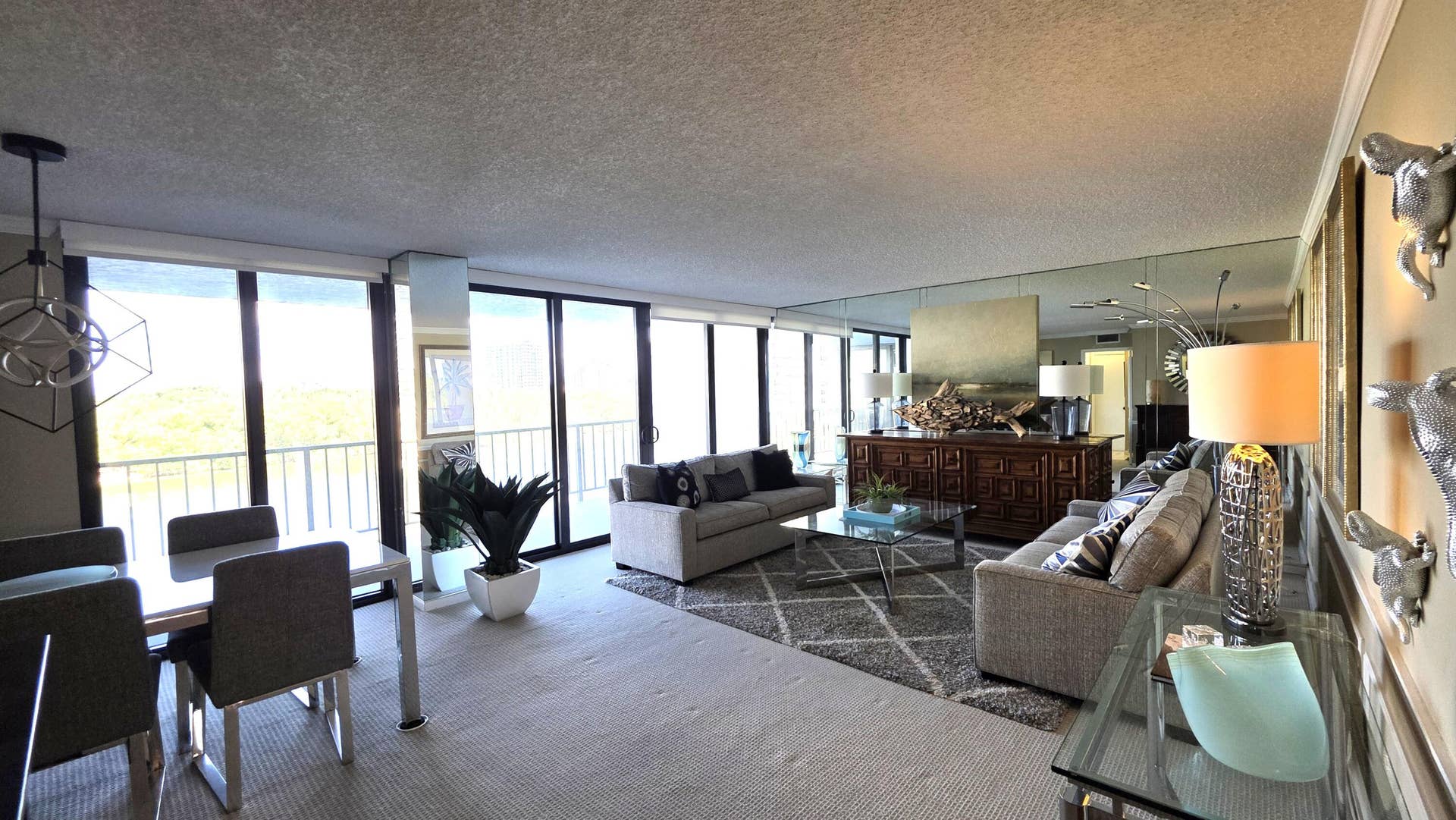 936 Intracoastal Drive, #5B, Fort Lauderdale, FL 33304 Living Room
