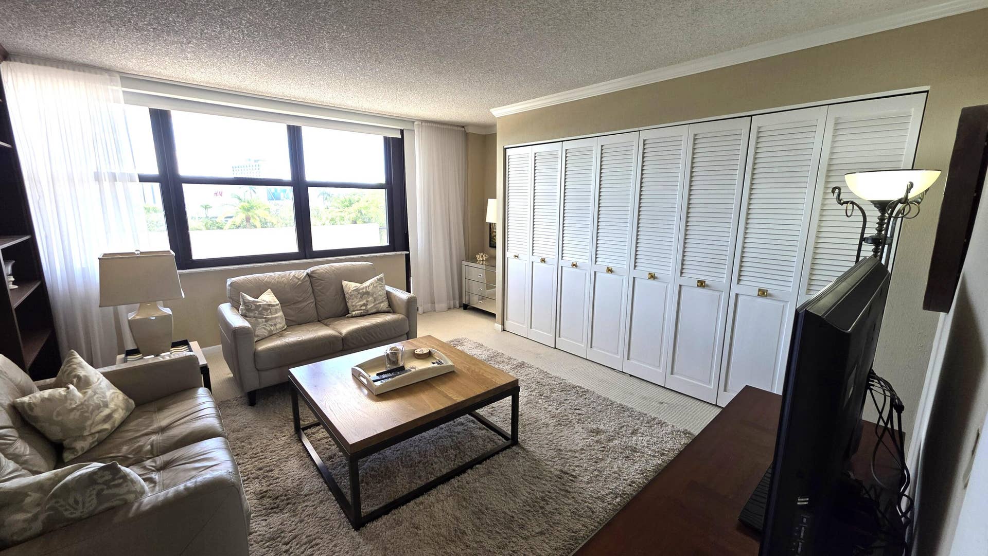 936 Intracoastal Drive, #5B, Fort Lauderdale, FL 33304 guest bedroom view