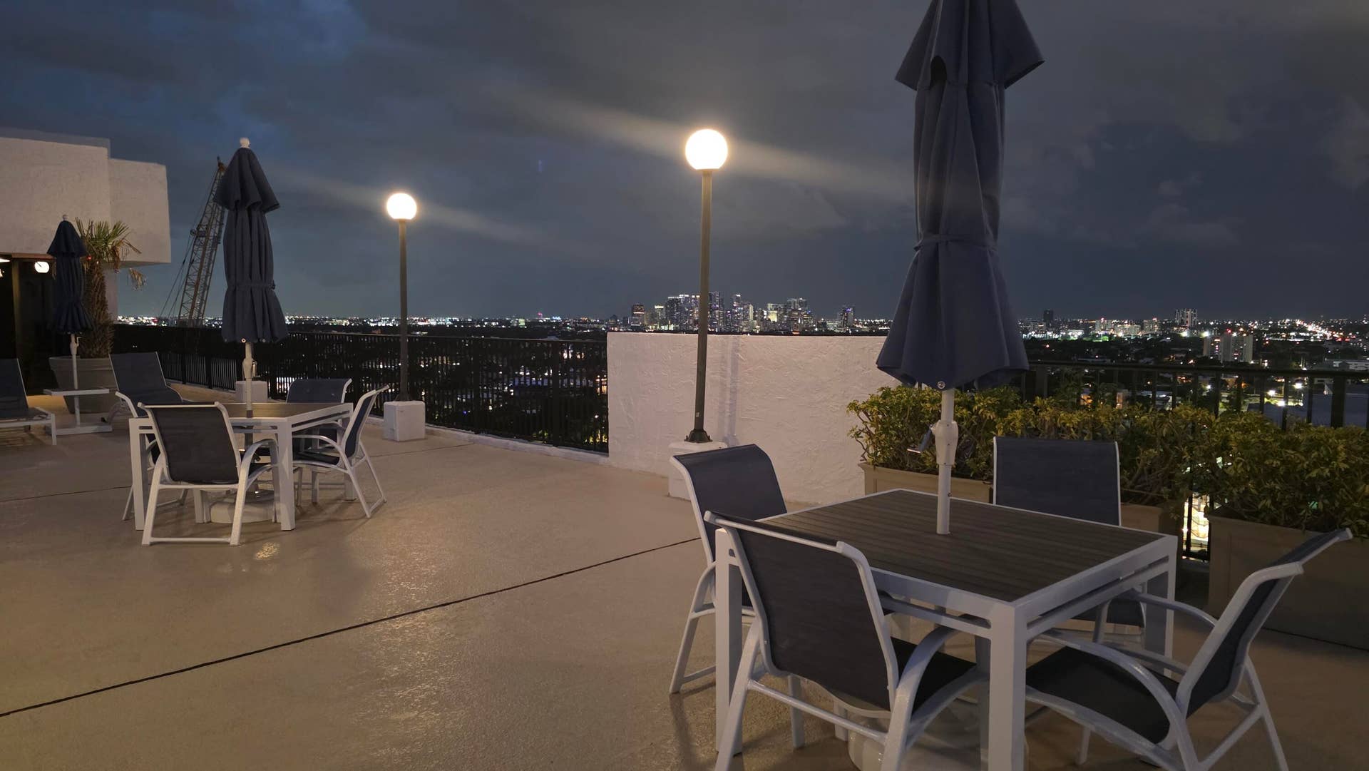 936 Intracoastal Drive, #5B, Fort Lauderdale, FL 33304 relax at the stars