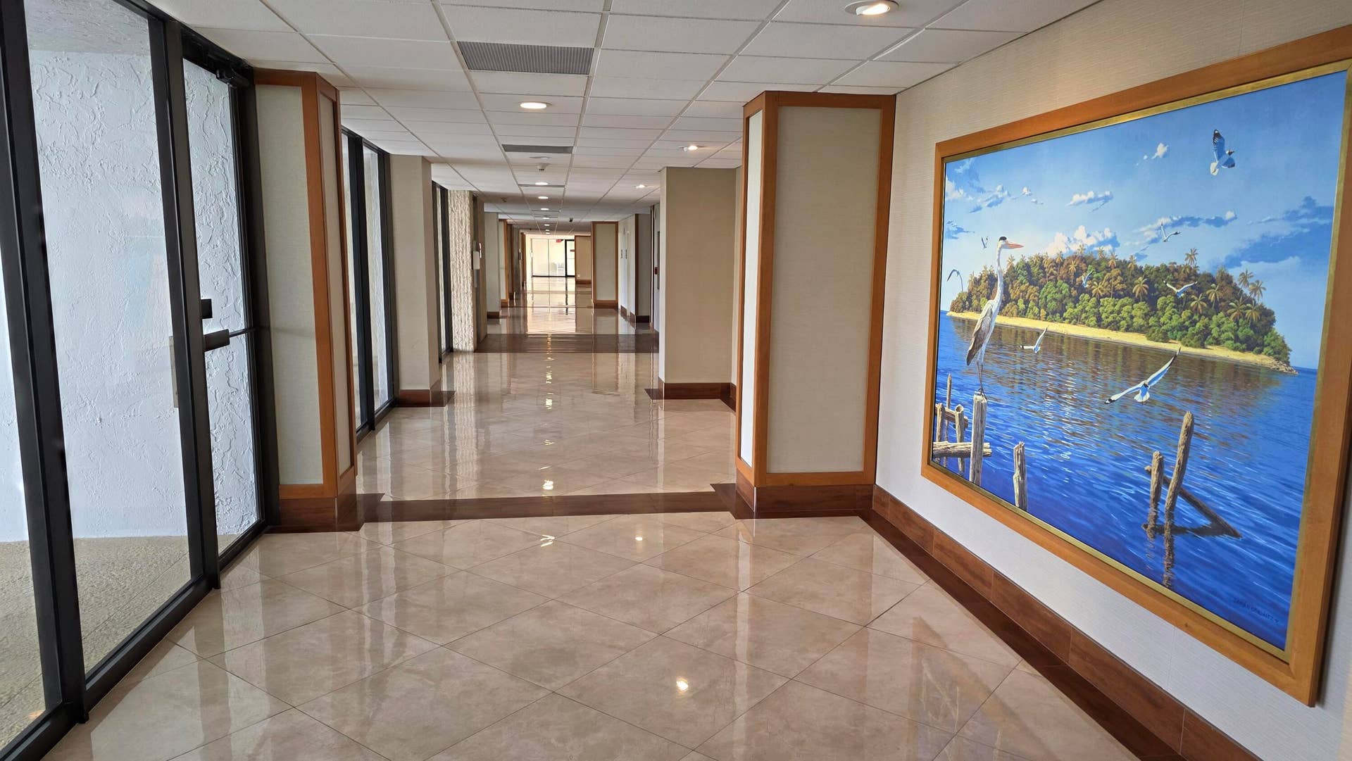 936 Intracoastal Drive, #5B, Fort Lauderdale, FL 33304 lobby level common area