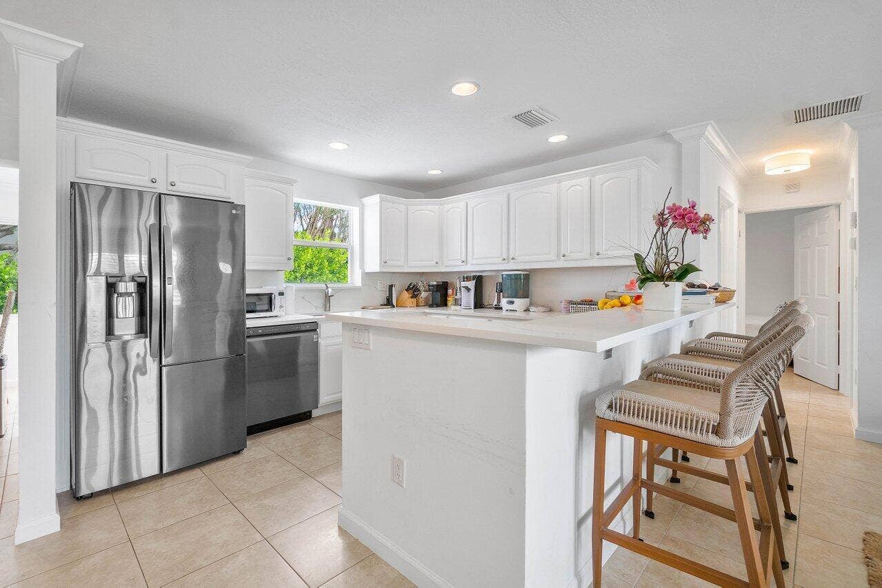 125 Gregory Place, West Palm Beach, West Palm Beach, FL 33405 008-125GregoryPlace-WestPalmBeach-FL-334