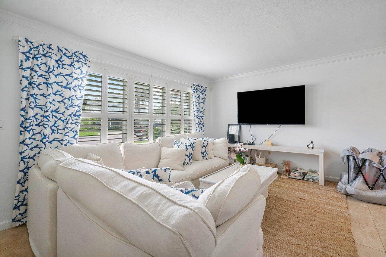 125 Gregory Place, West Palm Beach, West Palm Beach, FL 33405 007-125GregoryPlace-WestPalmBeach-FL-334
