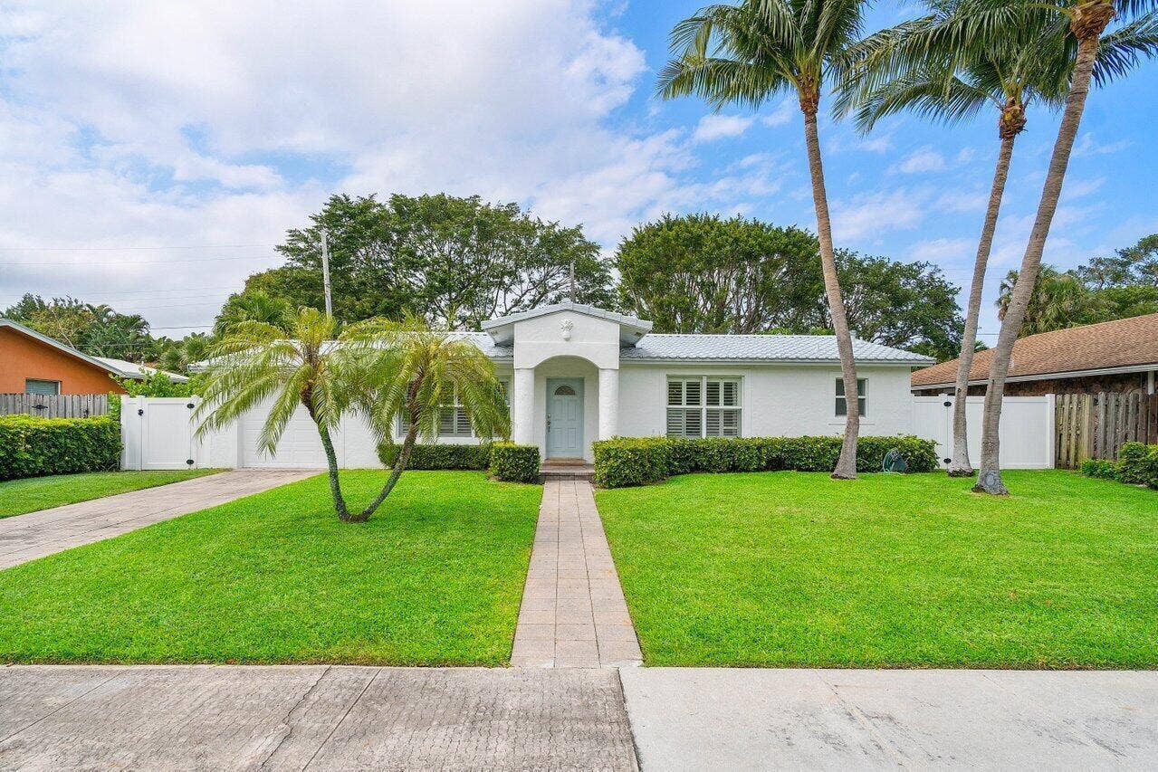125 Gregory Place, West Palm Beach, West Palm Beach, FL 33405 001-125GregoryPlace-WestPalmBeach-FL-334