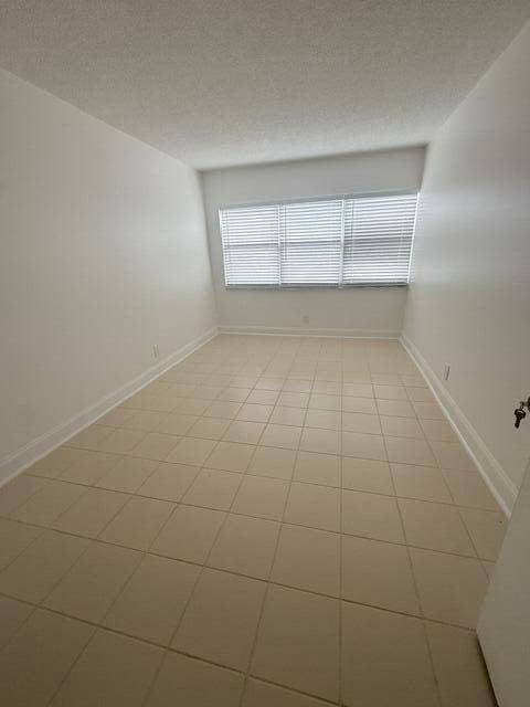2555 NE 11TH Street, #402, Fort Lauderdale, FL 33304 IMG_0693