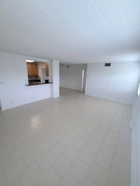 2555 NE 11TH Street, #402, Fort Lauderdale, FL 33304 IMG_0692