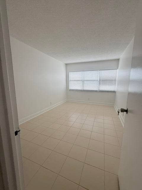2555 NE 11TH Street, #402, Fort Lauderdale, FL 33304 IMG_0686