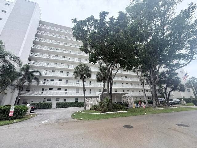 2555 NE 11TH Street, #402, Fort Lauderdale, FL 33304 IMG_0700