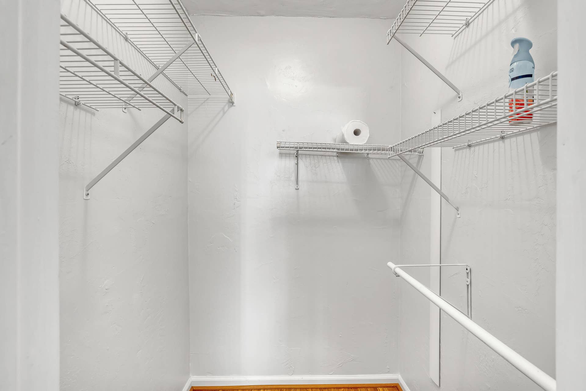 28 Yacht Club Drive, #409, North Palm Beach, FL 33408 Walk In Closet
