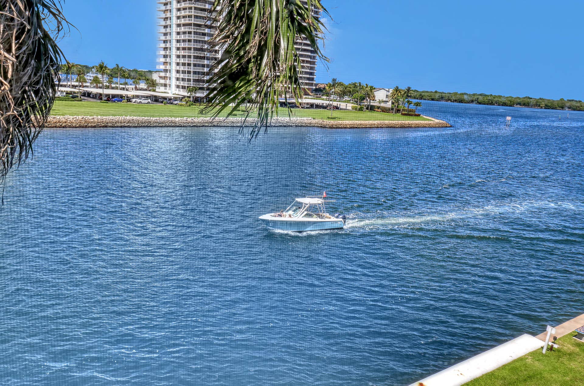 28 Yacht Club Drive, #409, North Palm Beach, FL 33408 28 Yacht Club #409 (10)