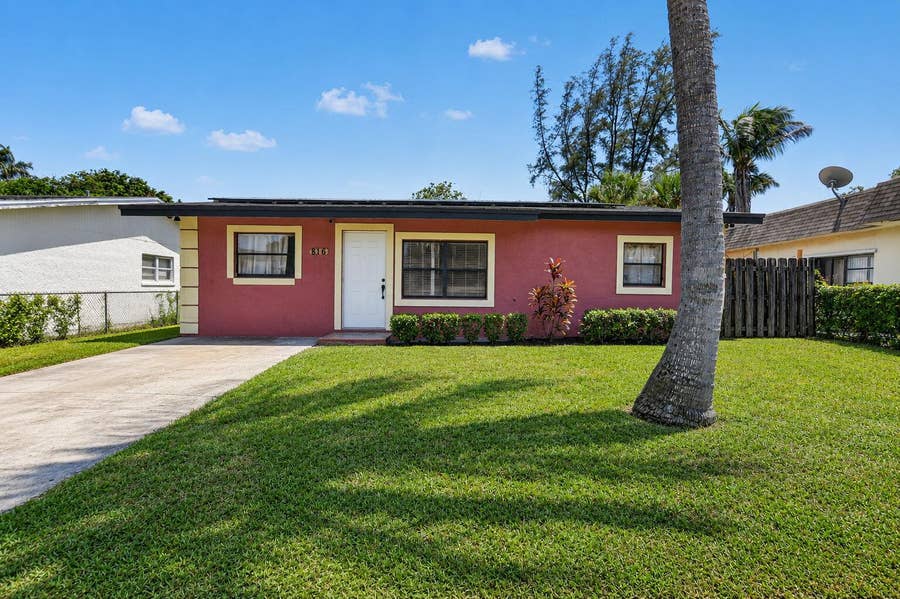 Property photo for 816 SW 3RD Court, Delray Beach, FL