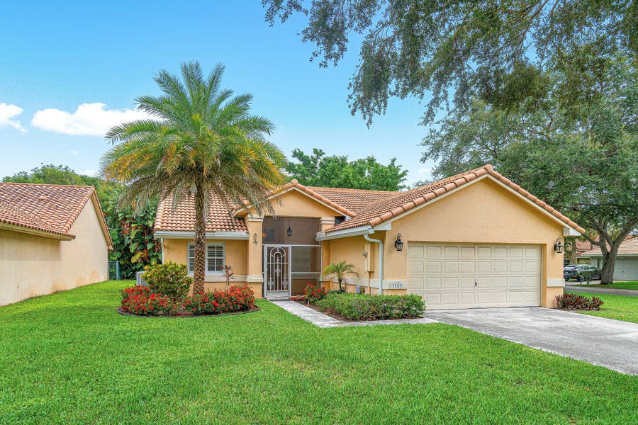 Property photo for 3703 S LANCEWOOD Place, Delray Beach, FL