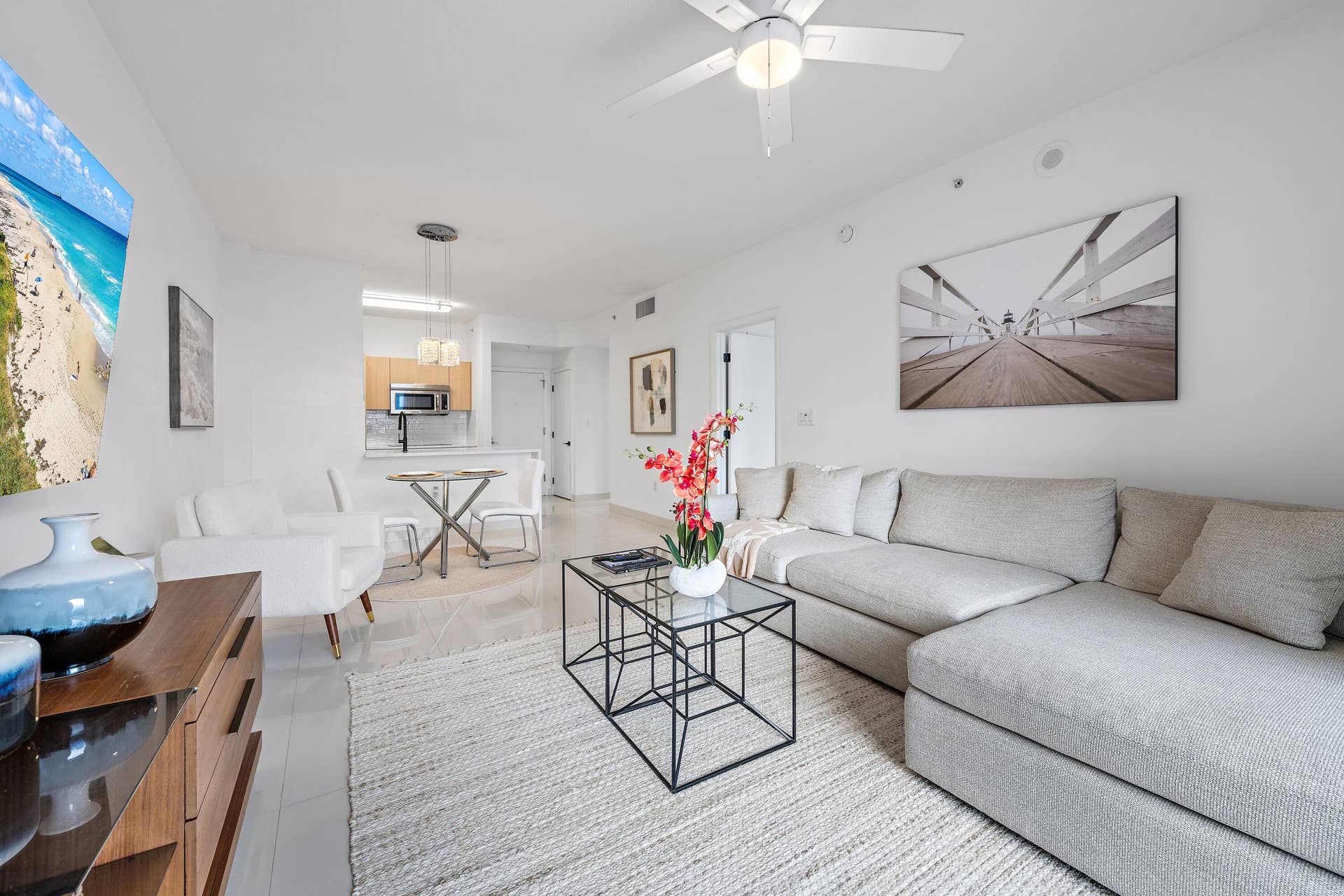 550 OKEECHOBEE Boulevard, #1614, West Palm Beach, FL 33401 Living room