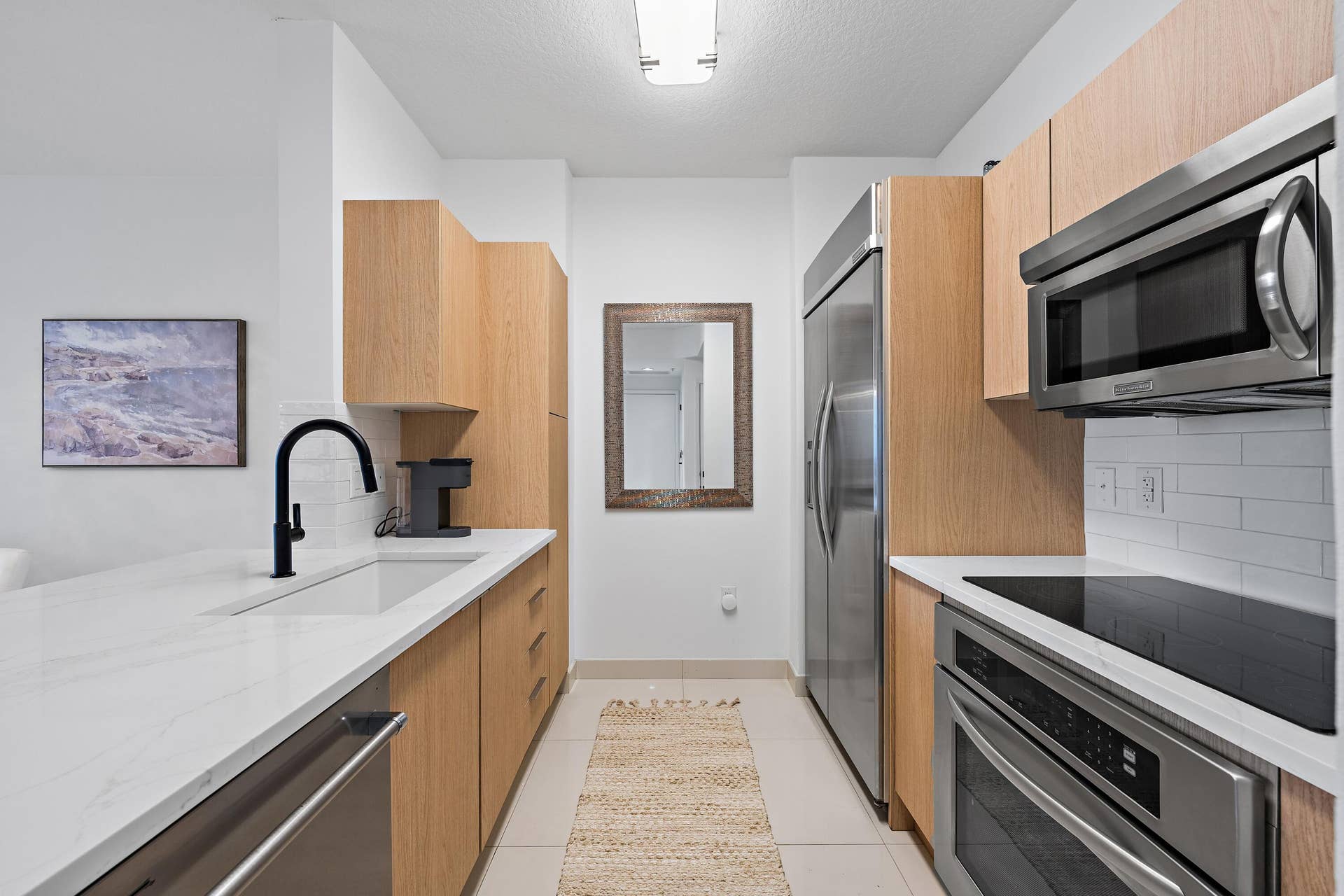 550 OKEECHOBEE Boulevard, #1614, West Palm Beach, FL 33401 Updated Kitchen