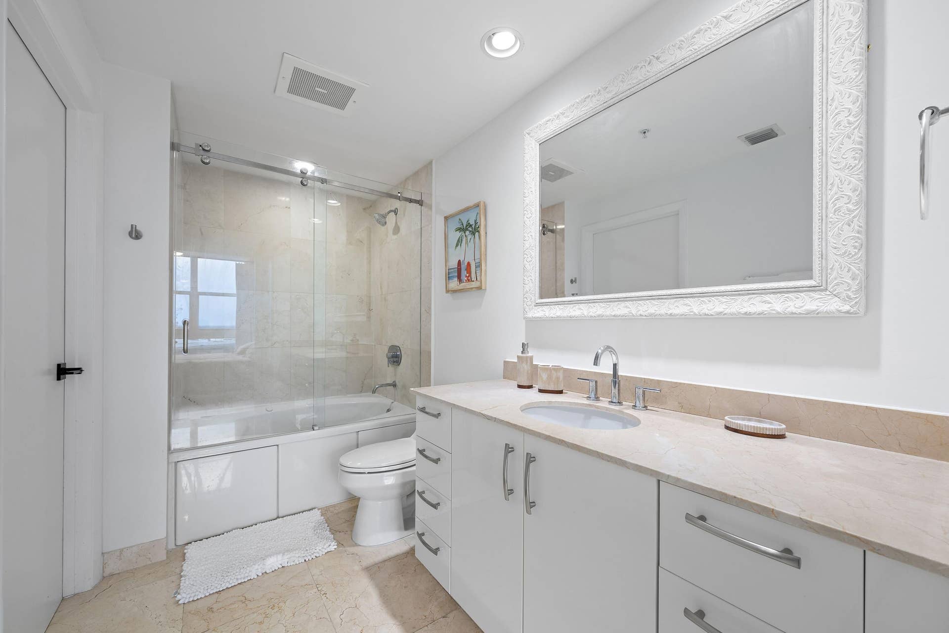 550 OKEECHOBEE Boulevard, #1614, West Palm Beach, FL 33401 Primary Bathroom
