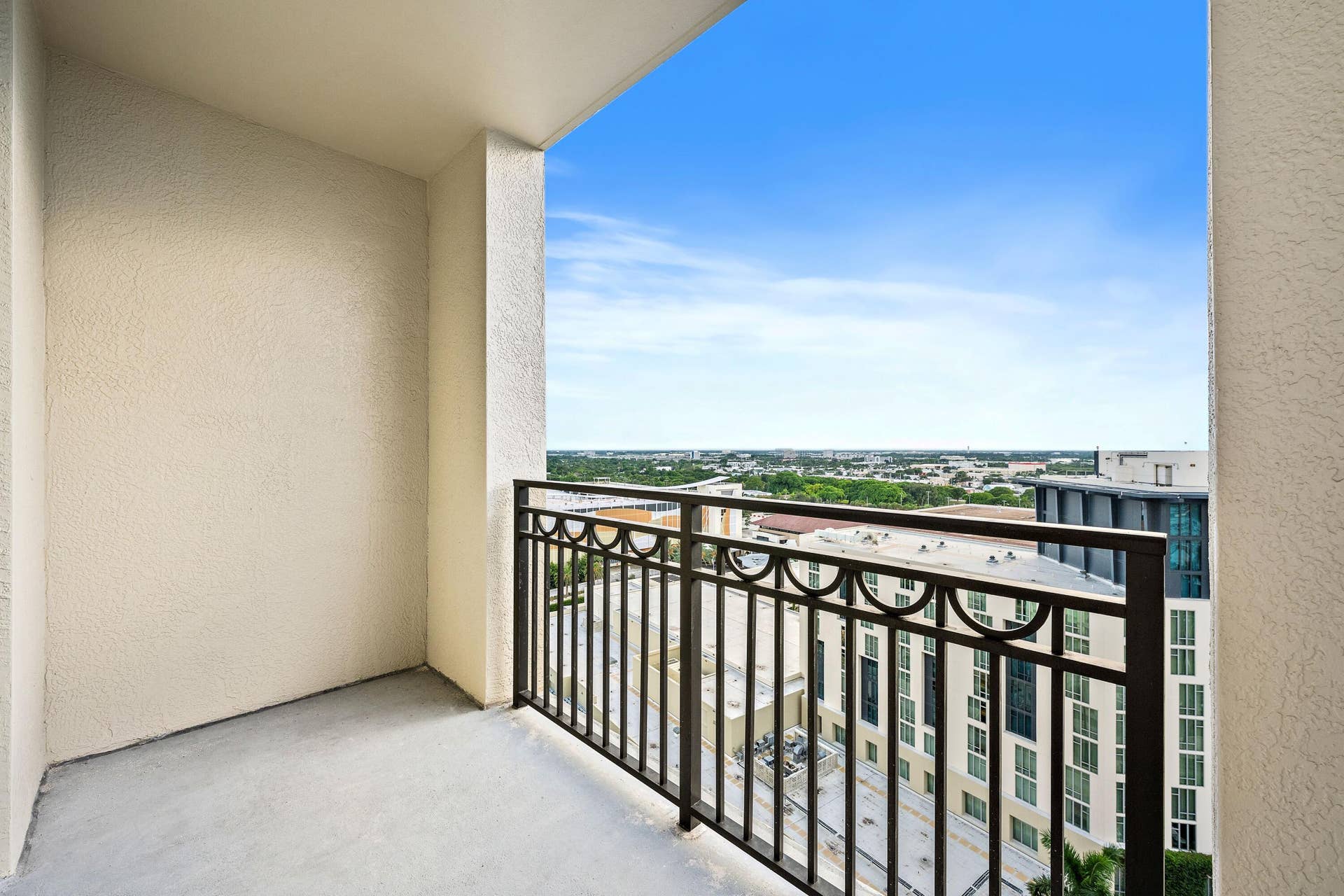 550 OKEECHOBEE Boulevard, #1614, West Palm Beach, FL 33401 Balcony